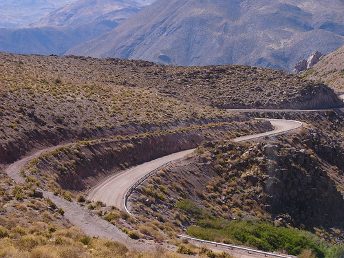 The road, whose only function seems to be access to Cerro Tololo and to the nearby Gemini South telescopes, is quite steep.