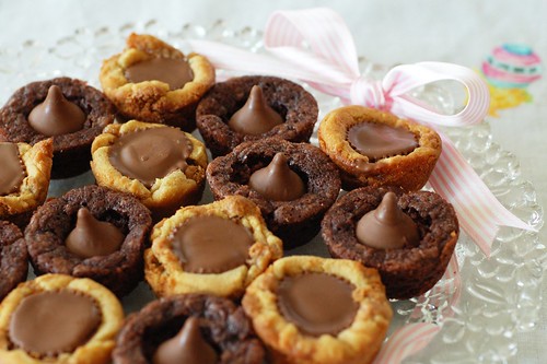 Candy cookie mini muffins.