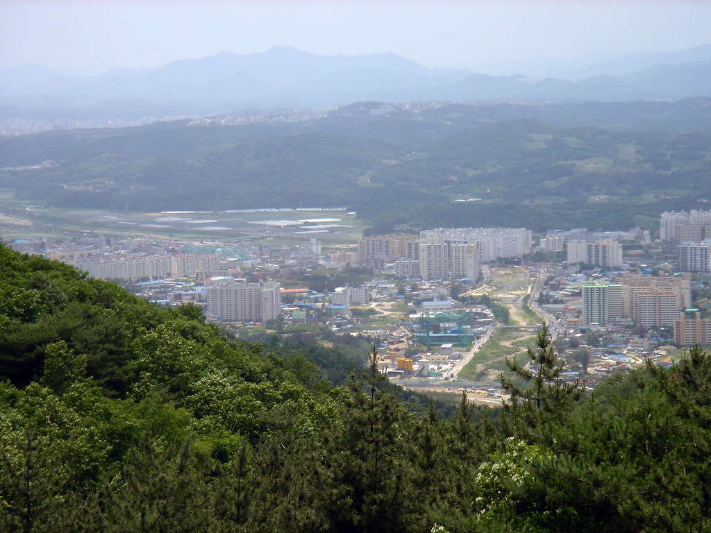 2004-06-12 Big Ride 09 - View of North Ulsan.jpg