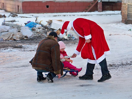 Did Moroz handing out candy on New Year's Day in our neighborhood