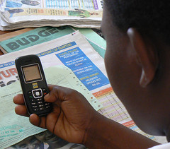 kiwanja_uganda_texting_3 by kiwanja