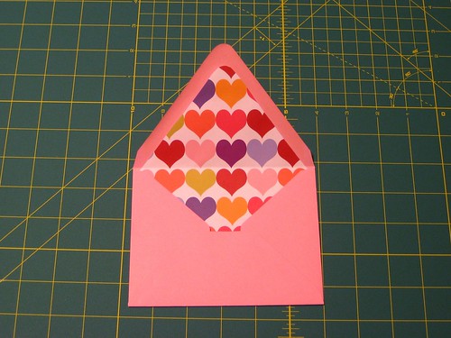I came across this envelope liner tutorial on Project Wedding and thought it