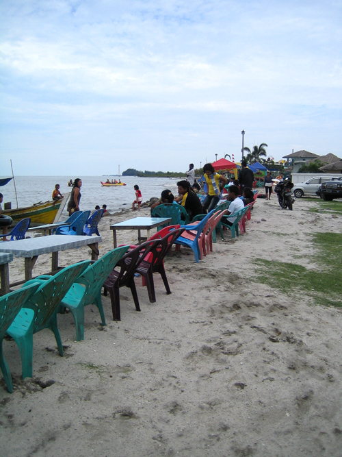 Download this Pantai Cermin Beach picture