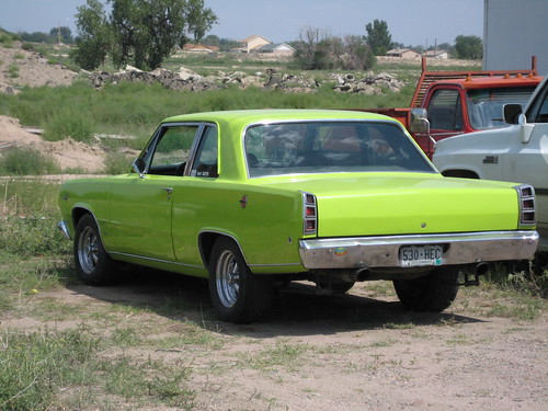 Plymouth Valiant coupe