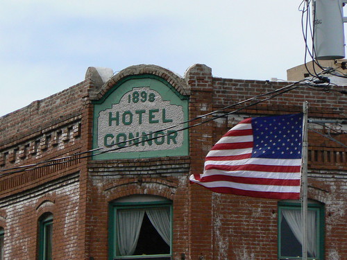 Hotel Connor and American Flag
