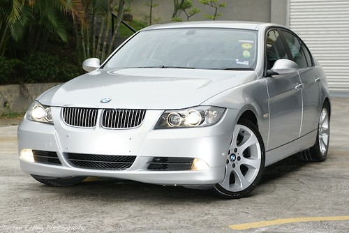  to collect a pair of BMW kidney grilles for my boss' BMW 318i E90