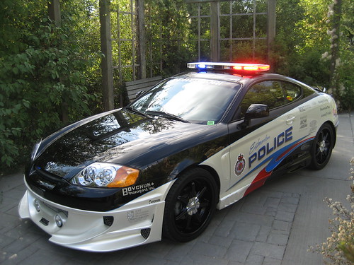 2003 Hyundai Tiburon   ♫♪♪ May 11 2009 Photo of the Day