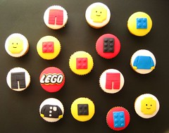 lego cupcakes by hello naomi