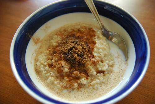Quick oatmeal with cow milk