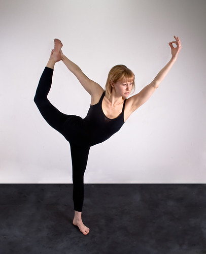Dancer+pose+yoga