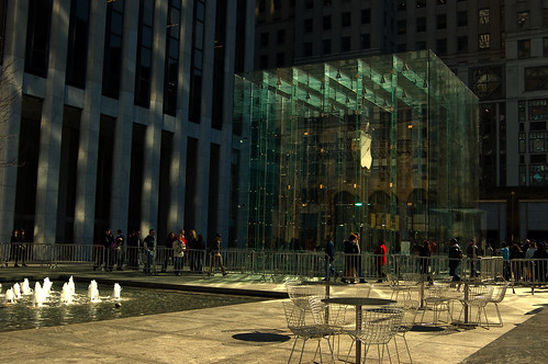 Apple Store NYC, 767 Fifth Ave