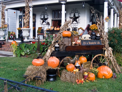 Halloween house decorations in Port Norfolk By formatted_dad on Flickr