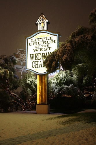 Little Church of the West covered in snow- Las Vegas, NV by Twoleaf from Flickr