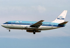 KLM B737-2K2 PH-TVX BCN 01/04/1994