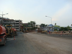 ถนนเข้าสู่ตลาดชายแดนหาดเล็กกำลังก่อสร้าง