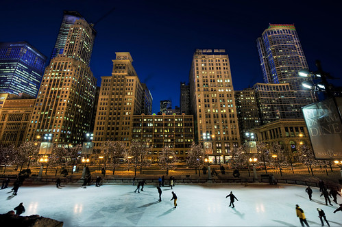 millennium park chicago, ice skating rink, outdoor, night, chicago skyline michigan avenue