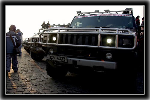 Czech Hummers in Budapest-Bamako rally