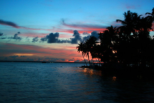 Kumarakam - sunset colors