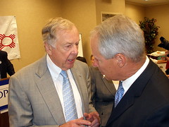 T. BOONE PICKENS CHATS WITH MAYOR MARTY