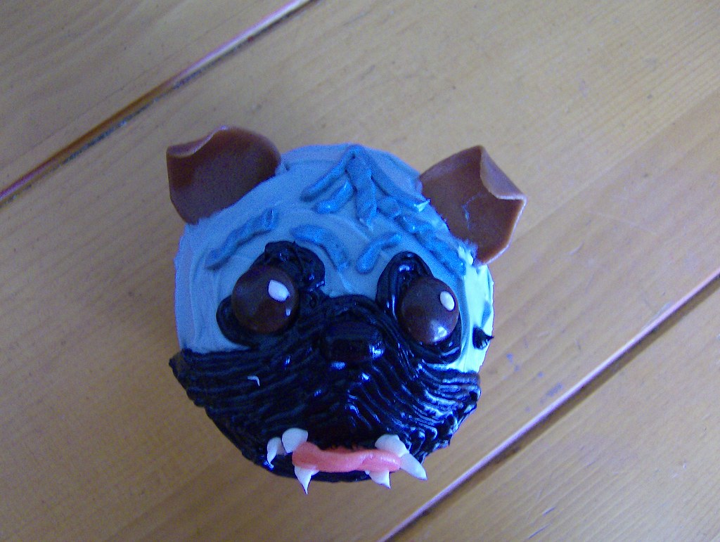 pug cupcake 3
