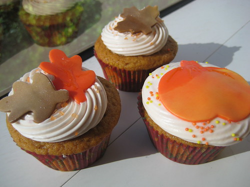 images of thanksgiving cupcakes. Thanksgiving cupcakes. Photo Credit: Meringue Bake Shop