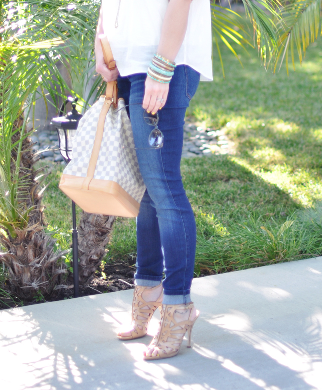 jeans and white blouse and nude shoes and bag