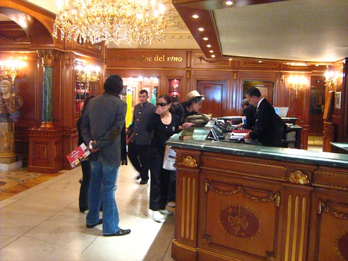 Checking in at Grand Hotel Parco dei Principi