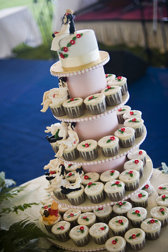 wedding cupcakes - the wedding party