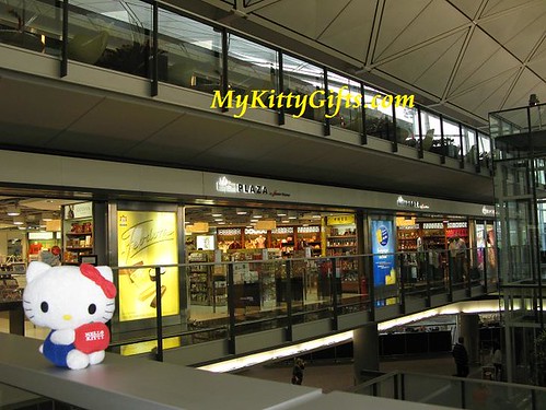 Hello Kitty Shopping at Hong Kong Airport