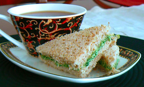 watercress tea sandwich. Ingredients: 1/4 cup alioli