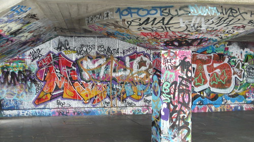 South of the Thames and the Graffitti Grotto 002