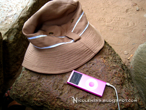 ipod and hat