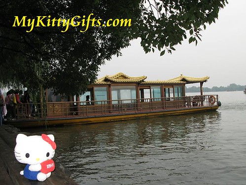Hello Kitty waiting to board the Tour Boat for a Boat Trip in West Lake, HangZhou