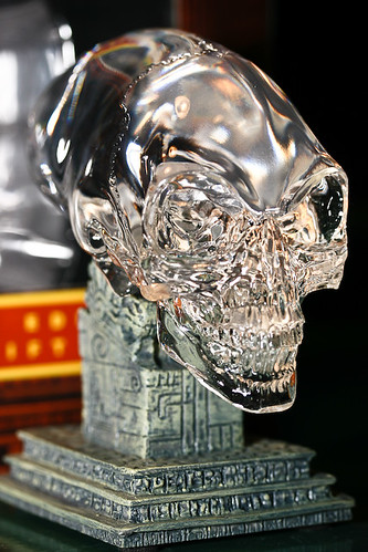 Crystal Skull by ombrelle