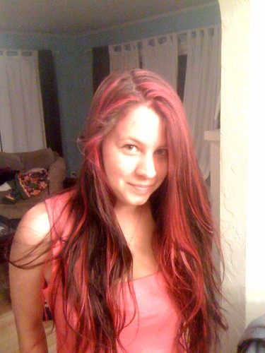 avril lavigne pink streaks. red hair with pink streaks. Is 40 too old for pink streaks