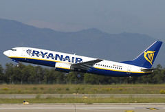 Ryanair B737-8AS EI-DHC GRO 08/10/2005