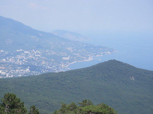 Yalta, seen from Ai-Petri ©  Jean & Nathalie
