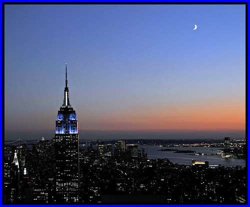 When You Get Caught Between the Moon and New York City | Flickr - Photo 