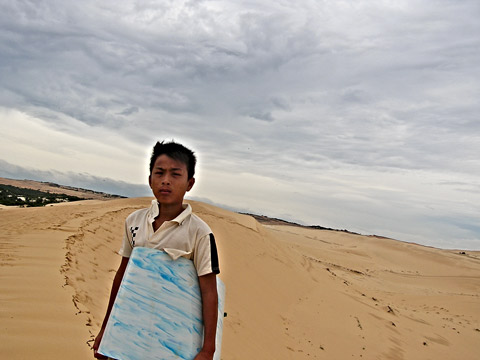 Dune kid, Mui Ne, Vietnam