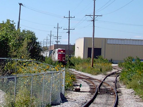 Spotting cars on insustrial factory spur sidings. Bensenville Illinois. September 2007. by Eddie from Chicago