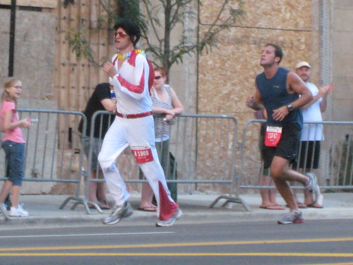 Elvis in the Chicago Marathon