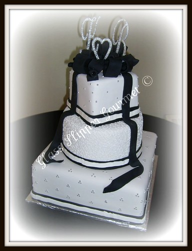 Kelly and Bruce had a black white silver and sparkle themed room for 