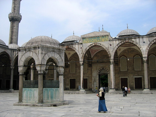 Inner courtyard of Sultan Ahmed Mosque