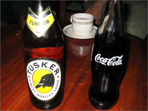 你拍攝的 75 Treetops - Coca Cola & Tusker Beer。
