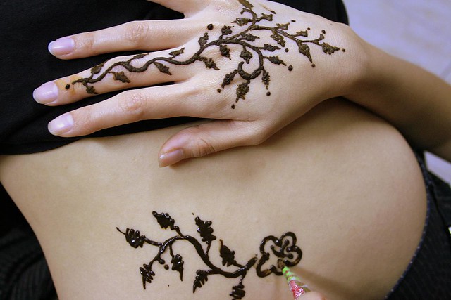 Henna Tattoo. A few weeks ago when we visited Little India in Singapore 