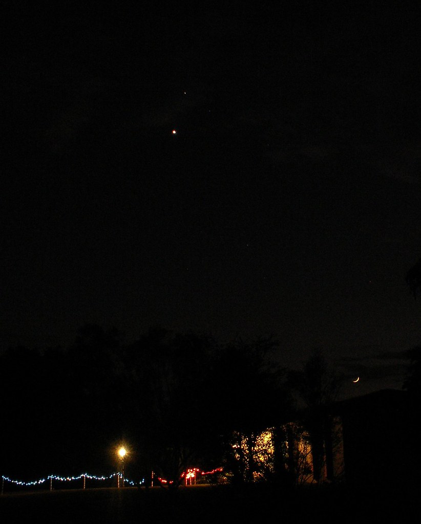 Jupiter, Venus, and Moon, 29 Nov. 2008