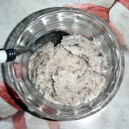 Peppermint ice cream with dark chocolate flecks