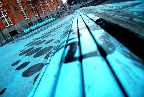 blue bench(marking)