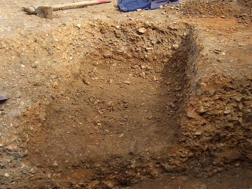 Empty grave (after excavation)
