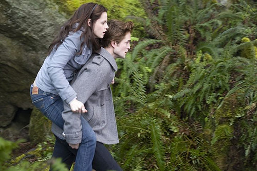 Edward running with Bella by rstaats21.